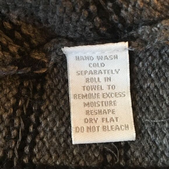 NWOT. Charter Club Women’s M Grey Sweater - Picture 7 of 8